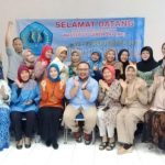 Para peserta pelatihan mc di universitas langlangbuana yang terdiri dari dosen, tenaga non kependidikan dan ikatan wanita unla (ikawula) -