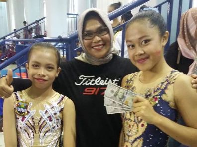 Sabet Medali Emas, Diberi Bonus Dolar