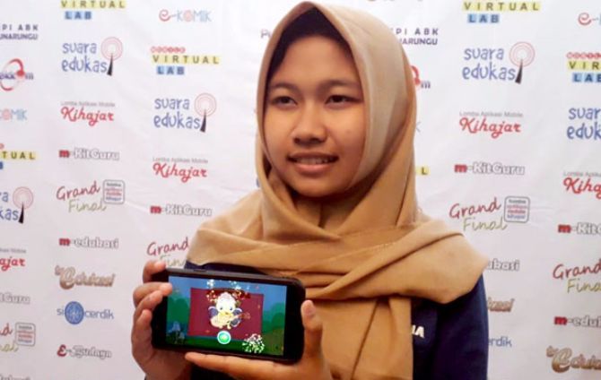 Siswi SMK Ciptkan Aplikasi Pembelajaran