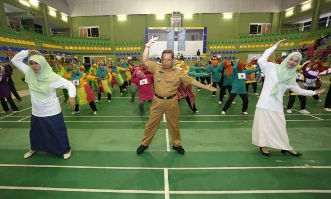 ajak lansia tetap semangat