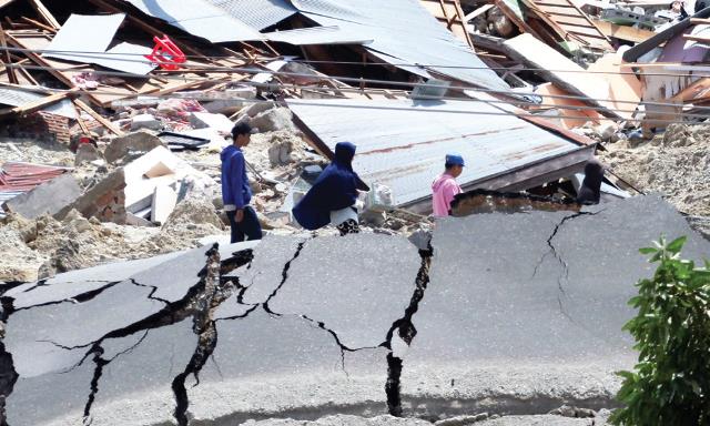 gempa tsunami palu