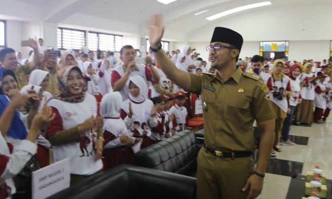 hengki ajak pelajar gemar menabung