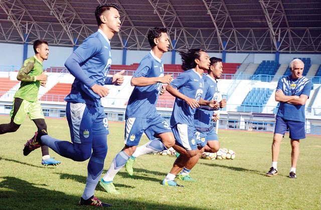 PSSI Revisi Sanksi Persib latihan-persib-arcamanik