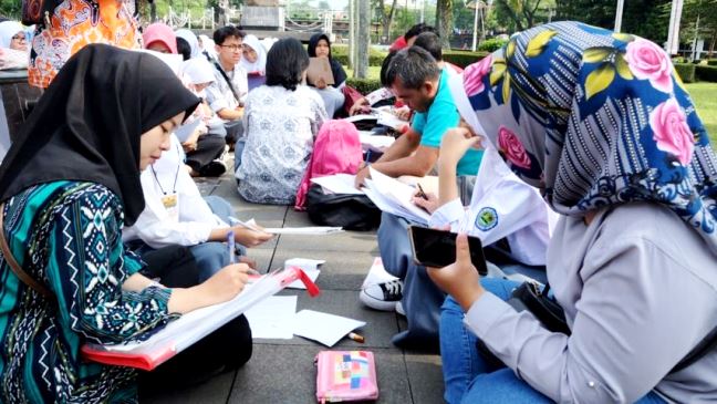 lomba nulis sajak sunda