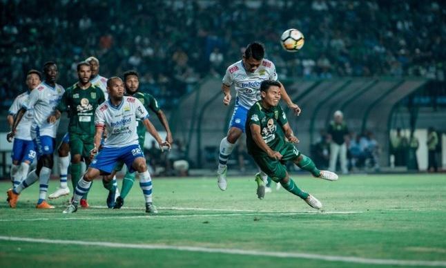 Dua Klub Tanpa Pemain Pilar