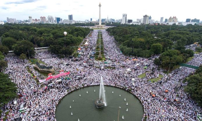 Jokowi-Prabowo Hadiri Reuni Alumni 212?