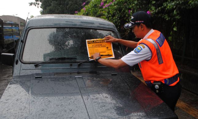 Salah Parkir, Awas Pentil Dicabut