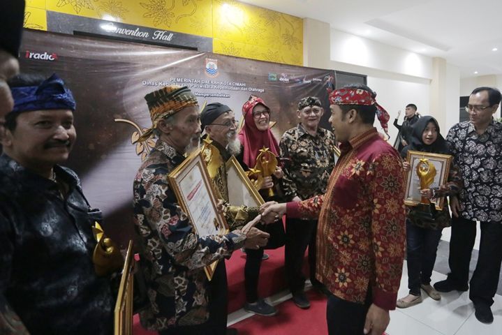 Anugerah Seni Budaya Tuai Kritik