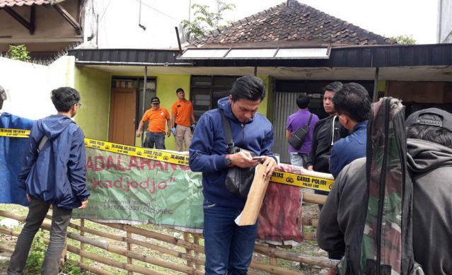Mayat Pria Berlumuran Darah di Temukan di Rumah Kosong di Jalan Rancabelut