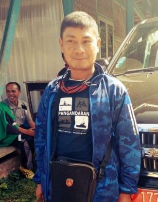 Ngajar Seorang Diri untuk Satu Sekolah