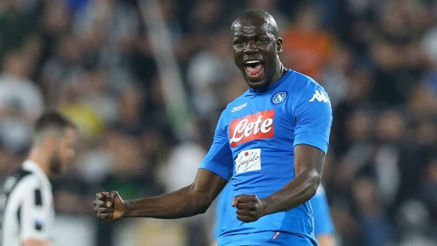 Napoli Tolak Rp 1,4 T dari MU