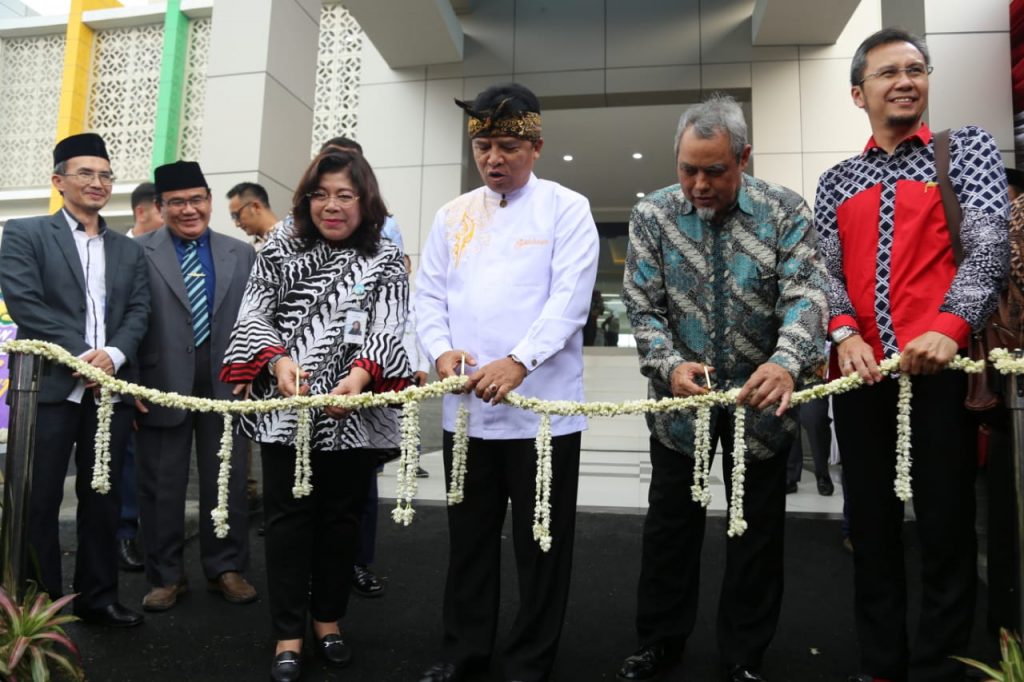 bank bjb Bantu Pembangunan Gedung BAZNAS Center Kabupaten Bandung bank bjb Bantu Pembangunan Gedung BAZNAS Center Kabupaten Bandung