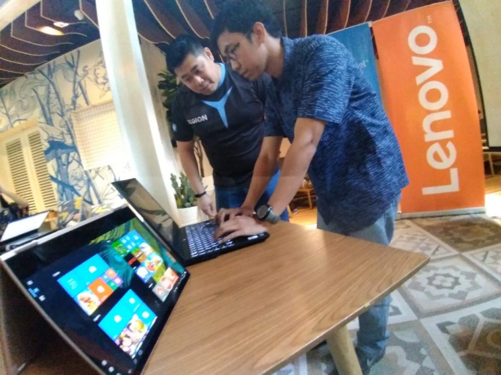 Lenovo Pamerkan Dua Produk Anyar Lenovo Pamerkan Dua Produk Anyar