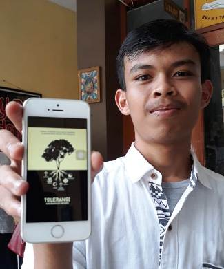 Aldira Jatuh Hati pada Desain Grafis