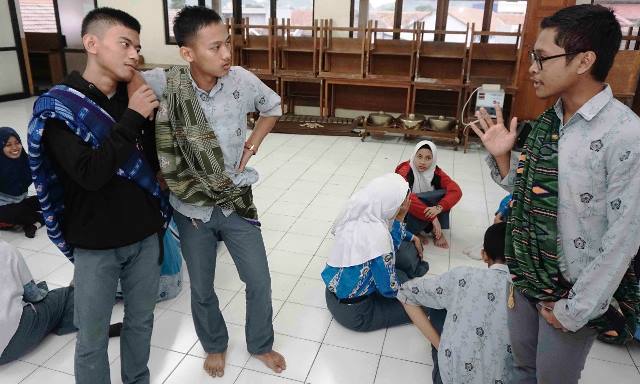 Pelajar SMKN 1 Cimahi Belajar Seni Peran