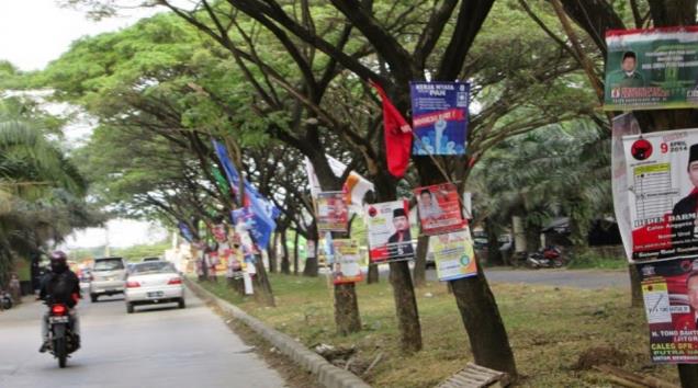 Semua APK Caleg Dianggap Langgar Aturan