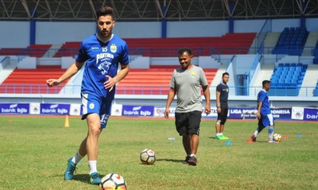 bauman latihan persib