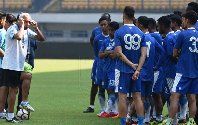 Posisi Persib Rawan Tergusur