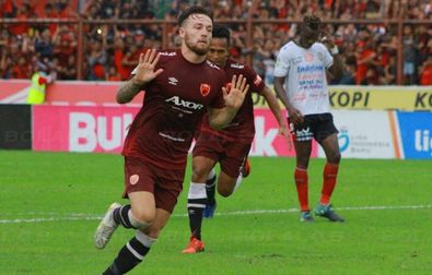 PSM Makassar Kembali ke Puncak