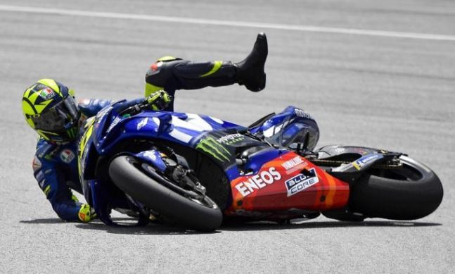 rossi crash sepang