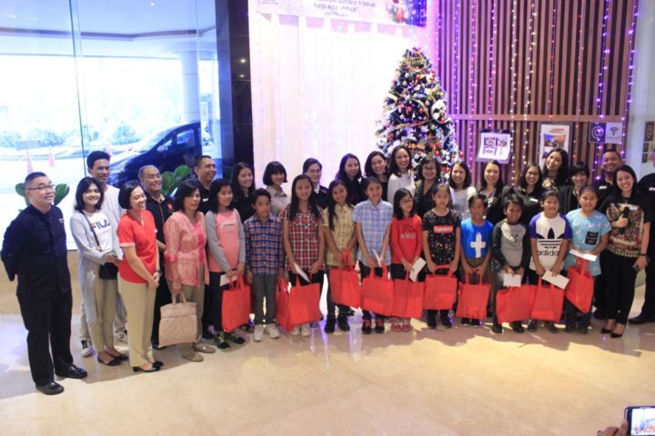 Ibis Trans Studio Berbagi Kebahagiaan