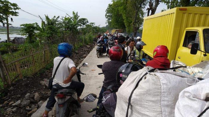 Jalan Raya Majalaya-Rancaekek Ditargetkan Akhir Tahun Jalan Raya Majalaya-Rancaekek Ditargetkan Akhir Tahun