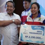 Berikan Kadedeuh atas Prestasi