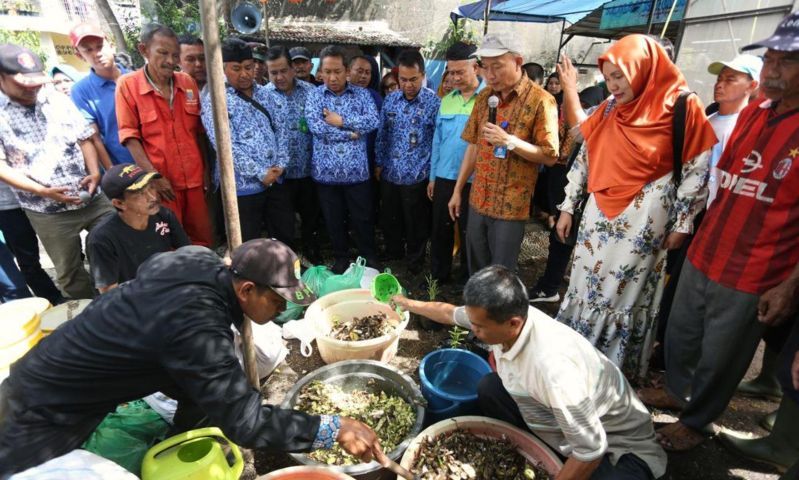 Bio Compound Bisa Olah Sampah