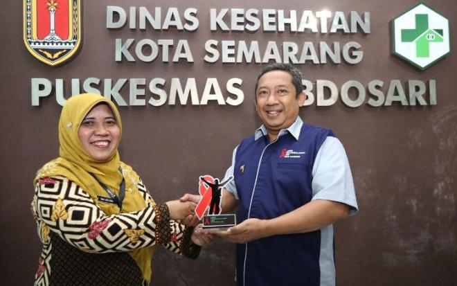 Contoh Semarang Tangani HIV/AIDS