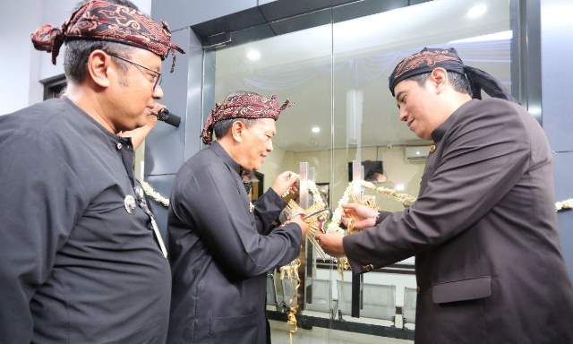 Kelurahan Harus Miliki Pelayanan Terbaik Kelurahan Harus Miliki Pelayanan Terbaik