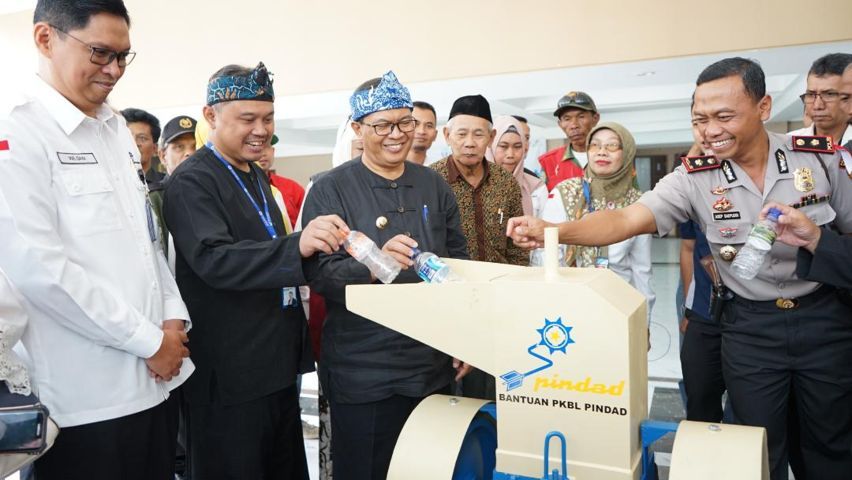 Berikan Mesin Pencacah Plastik