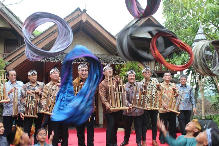 Berdayakan Desa dengan Program OVOC