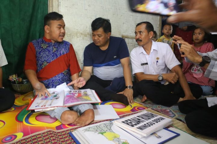 Berikan Desain Khusus untuk Presiden Jokowi
