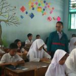 Kurang Siswa, Sekolah Dimerger