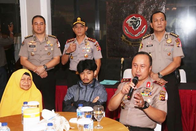 “Teteh Jangan Cemas, Irawan Sudah Selamat”