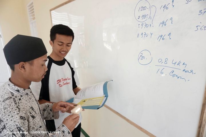 Pemerintah Jabar Dorong Guru Berkembang