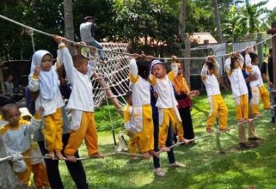 Kenalkan Hewan dan Alam ke Siswa