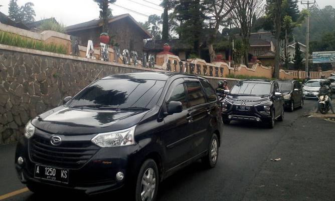Lalu Lintas Arah Ciwidey Diprediksi Meningkat Lalu Lintas Arah Ciwidey Diprediksi Meningkat