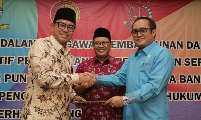 Perkuat Pengawasan Pembangunan Perkuat Pengawasan Pembangunan