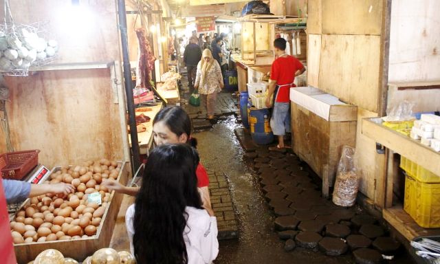 Pedagang Pasar Atas Mengeluh