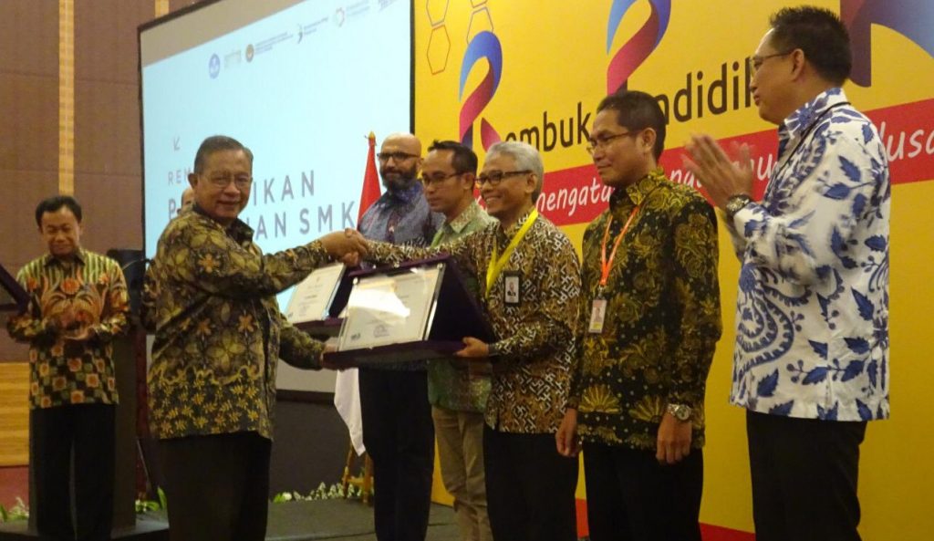 PLN Raih Penghargaan Kemendikbud