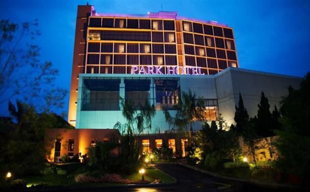 Pesta Kembang Api di Rooftop Prime Park