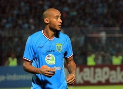 Loris Arnaud Incaran Persib