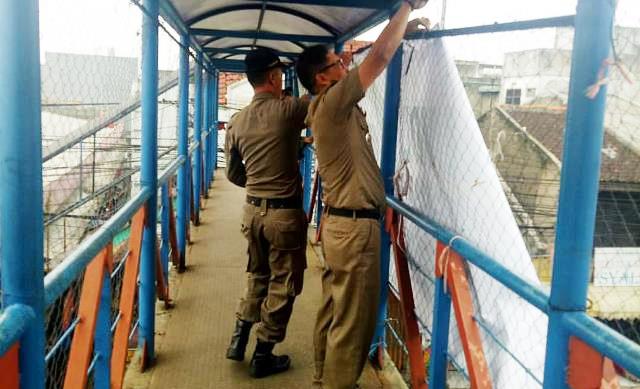 Miris, APK Caleg Banyak Tidak Berizin Miris, APK Caleg Banyak Tidak Berizin