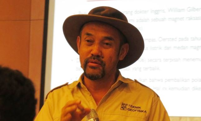 Magnet Bumi Bergerak, Matahari Terbit di Barat? Magnet Bumi Bergerak, Matahari Terbit di Barat?