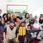 Komunitas PUC Bagi-bagi Nasi Box