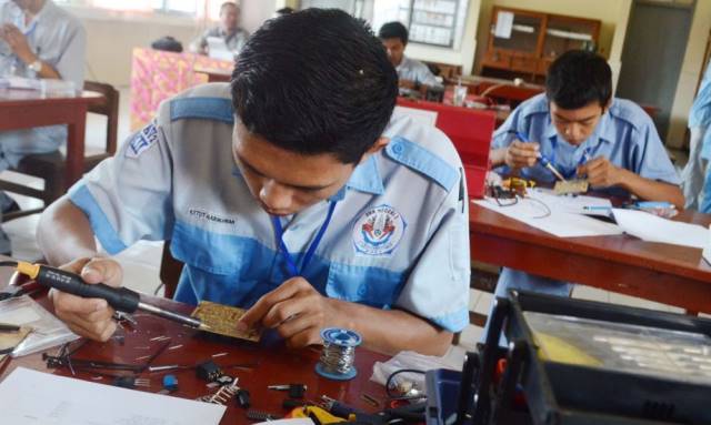 Beresi Masalah Kurikulum SMK