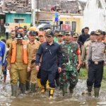 Emil Kucurkan Bantuan ke Rancaekek