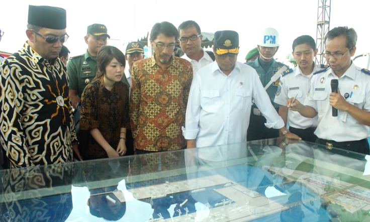 Tinjau Pelabuhan Patimban, Emil: Terima Kasih Pak Presiden Tinjau Pelabuhan Patimban, Emil: Terima Kasih Pak Presiden