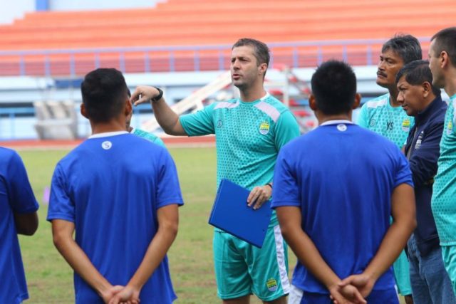 Genjot Latihan Dua Kali Sehari Genjot Latihan Dua Kali Sehari